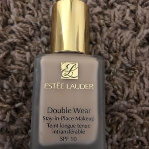Estée Lauder Double wear Foundation 1C0 Shell